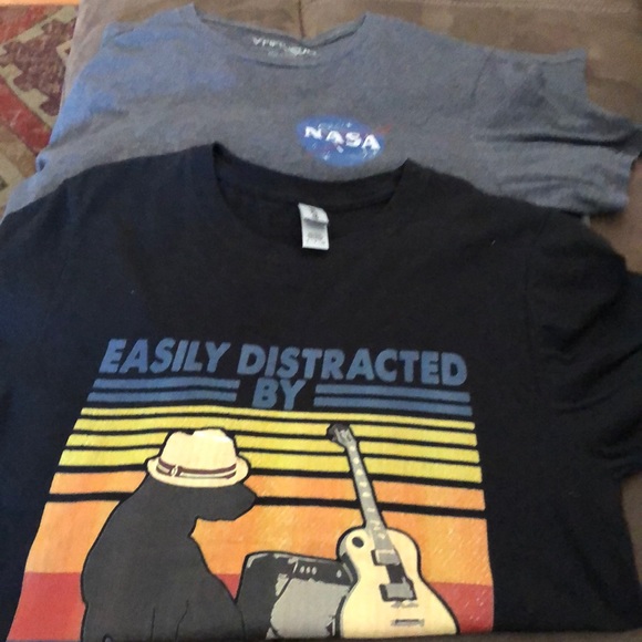 2 short sleeve novelty t shirts size Child S - Picture 1 of 7